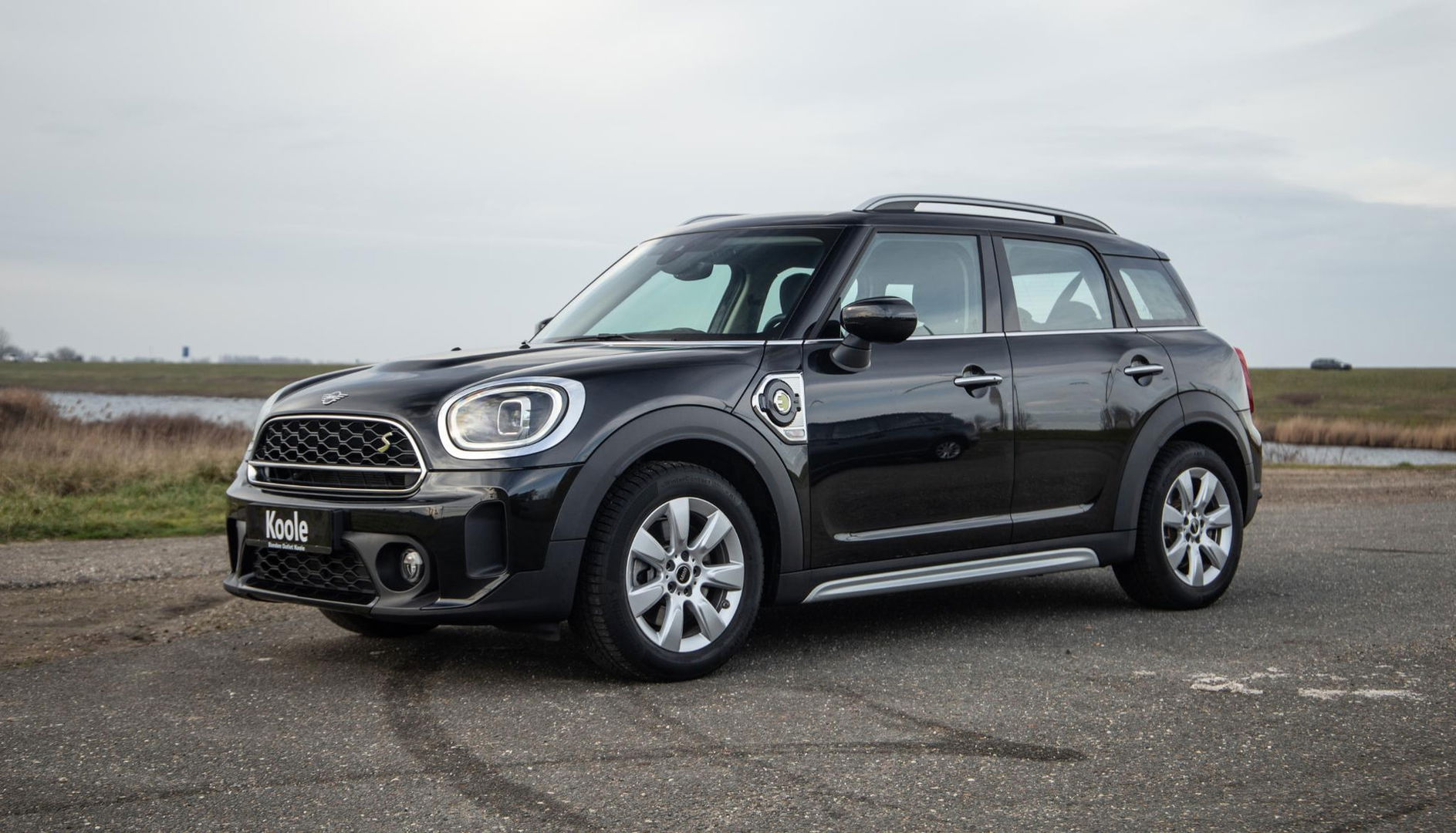 MINI Countryman Mini 1.5 Cooper S E ALL4 Essential CAMERA / NAVI / CARPLAY / AIRCO / ZWART / STOELVERWARMING