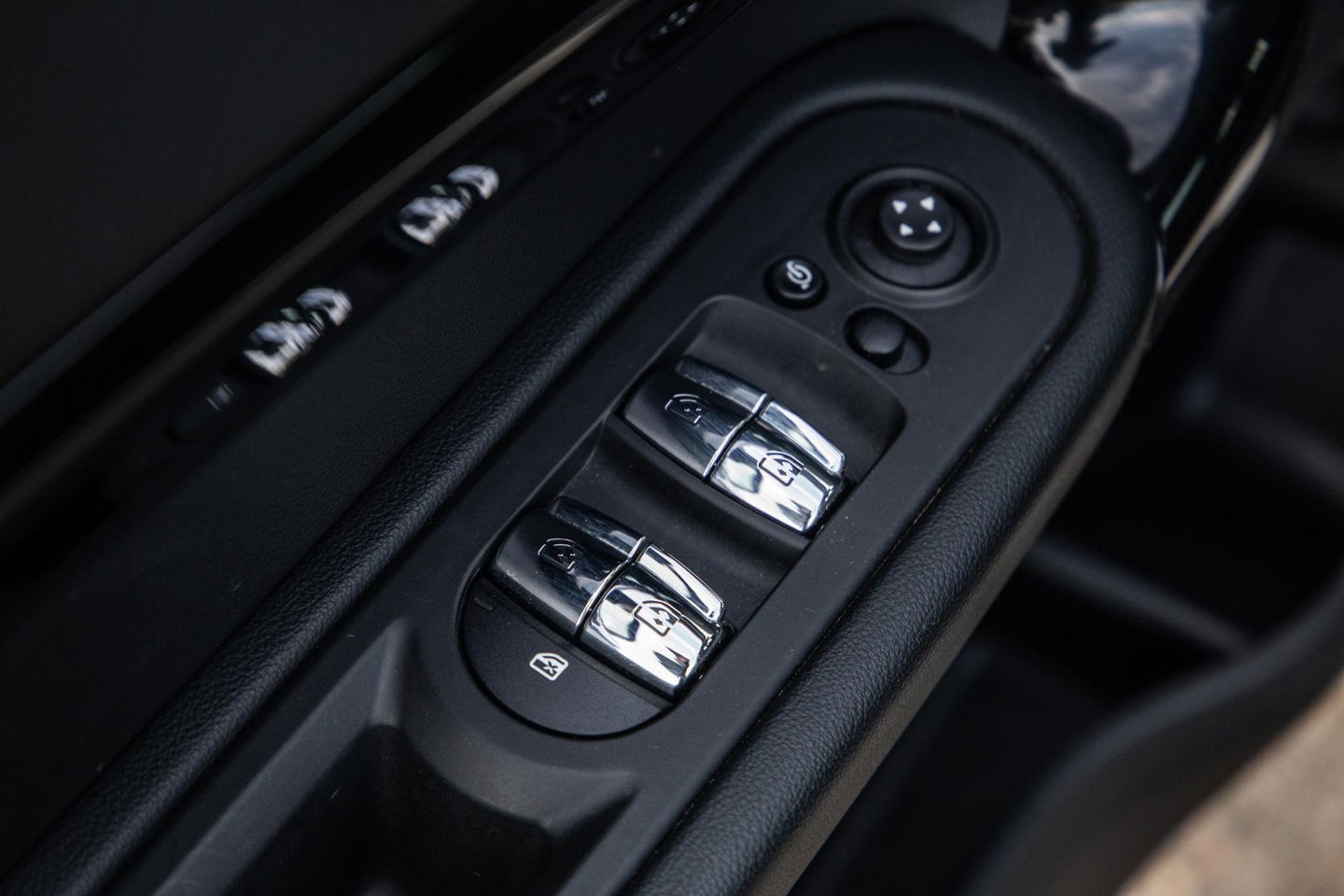 MINI Countryman Mini 1.5 Cooper S E ALL4 Essential CAMERA / NAVI / CARPLAY / AIRCO / ZWART / STOELVERWARMING