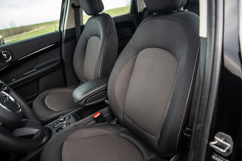 MINI Countryman Mini 1.5 Cooper S E ALL4 Essential CAMERA / NAVI / CARPLAY / AIRCO / ZWART / STOELVERWARMING