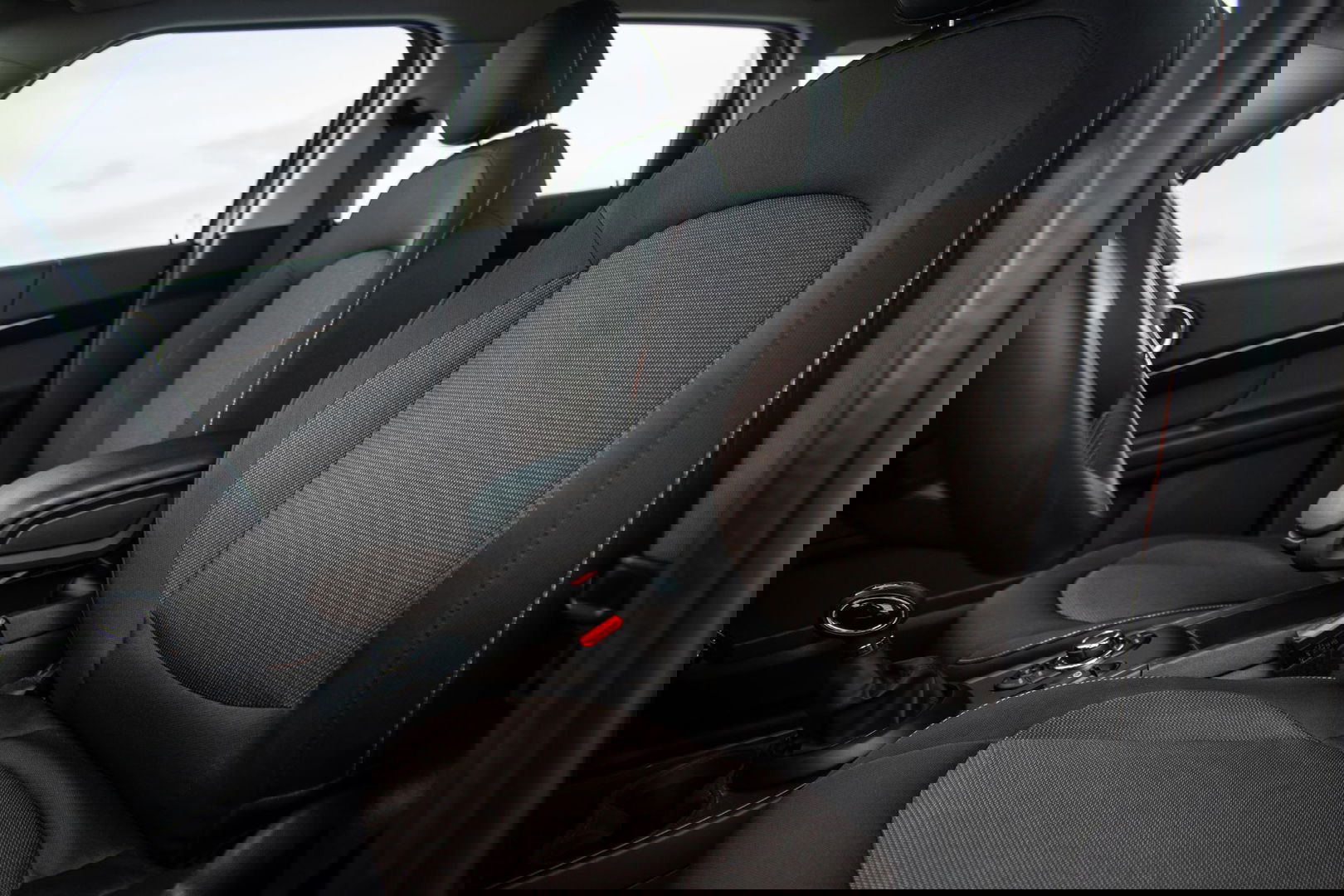 MINI Countryman Mini 1.5 Cooper S E ALL4 Essential CAMERA / NAVI / CARPLAY / AIRCO / ZWART / STOELVERWARMING