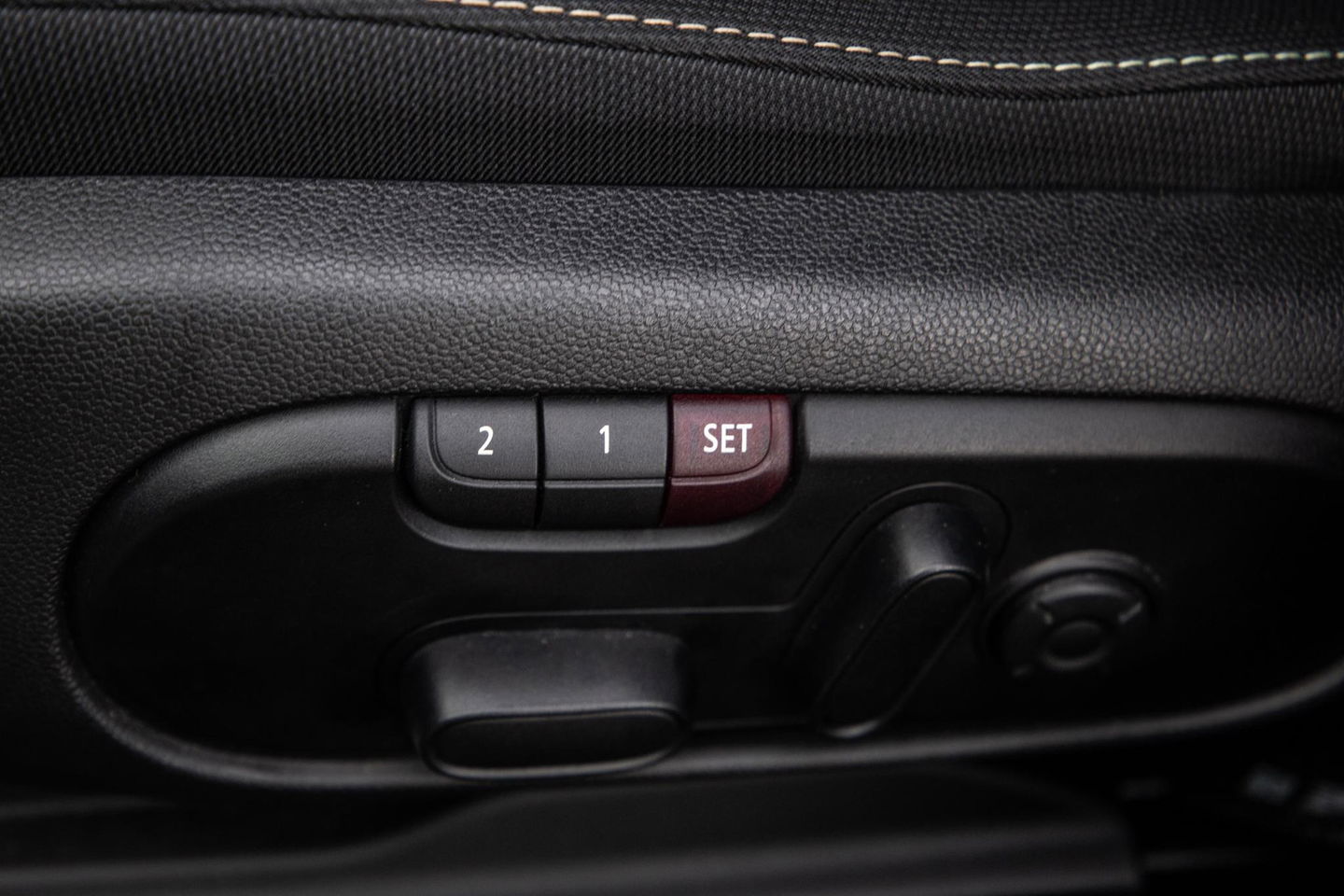 MINI Countryman Mini 1.5 Cooper S E ALL4 Essential CAMERA / NAVI / CARPLAY / AIRCO / ZWART / STOELVERWARMING