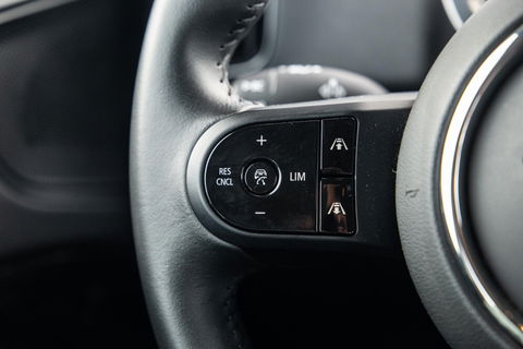 MINI Countryman Mini 1.5 Cooper S E ALL4 Essential CAMERA / NAVI / CARPLAY / AIRCO / ZWART / STOELVERWARMING