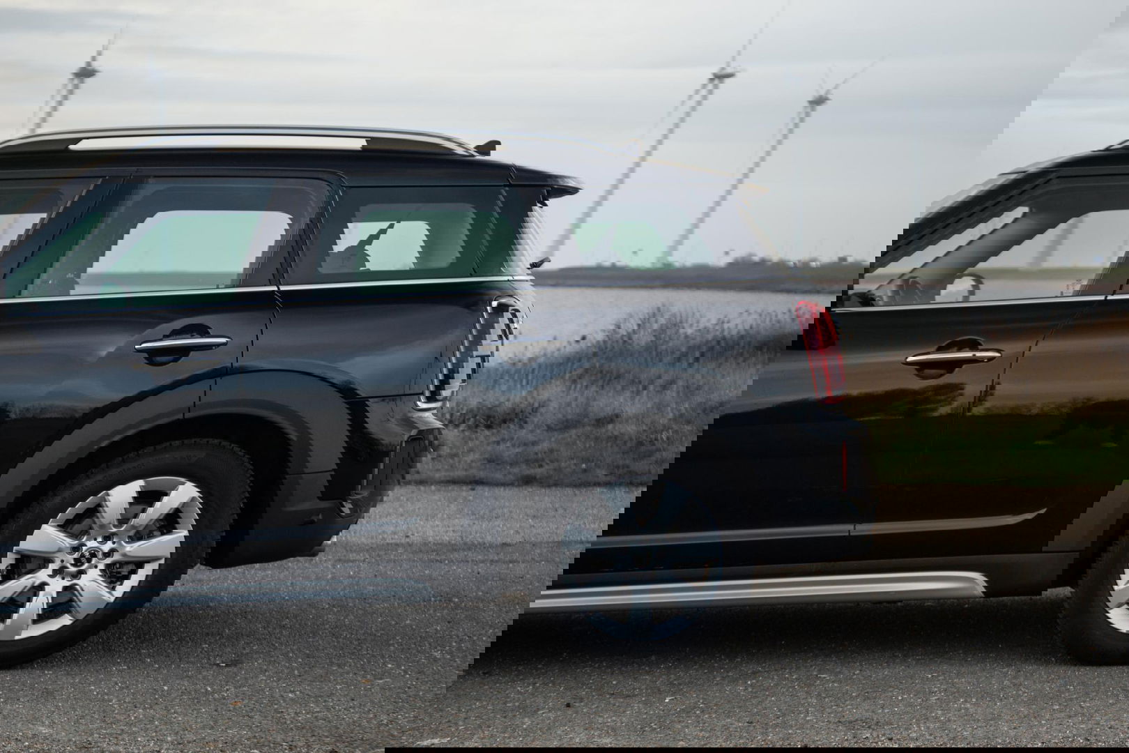 MINI Countryman Mini 1.5 Cooper S E ALL4 Essential CAMERA / NAVI / CARPLAY / AIRCO / ZWART / STOELVERWARMING