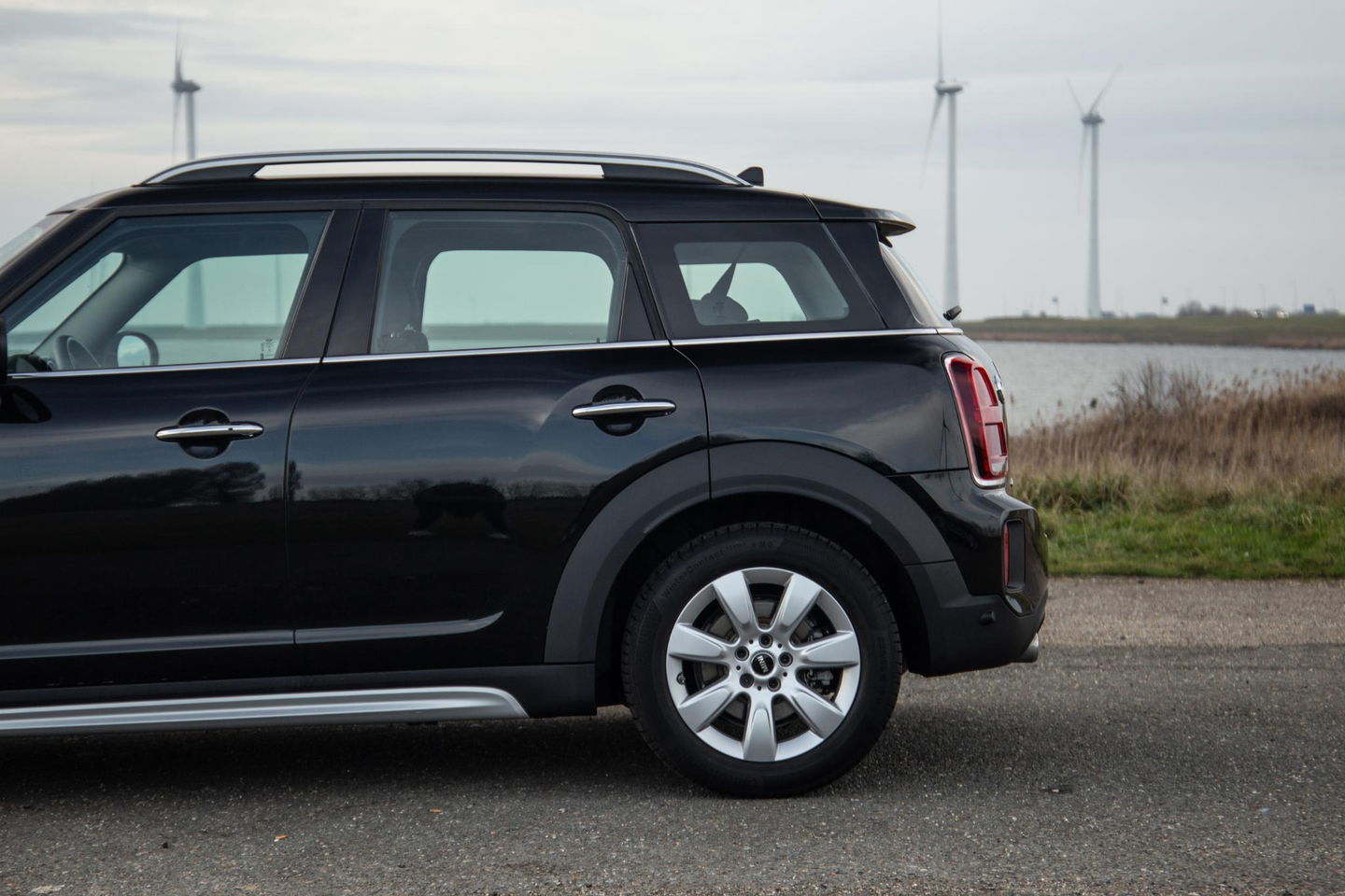 MINI Countryman Mini 1.5 Cooper S E ALL4 Essential CAMERA / NAVI / CARPLAY / AIRCO / ZWART / STOELVERWARMING