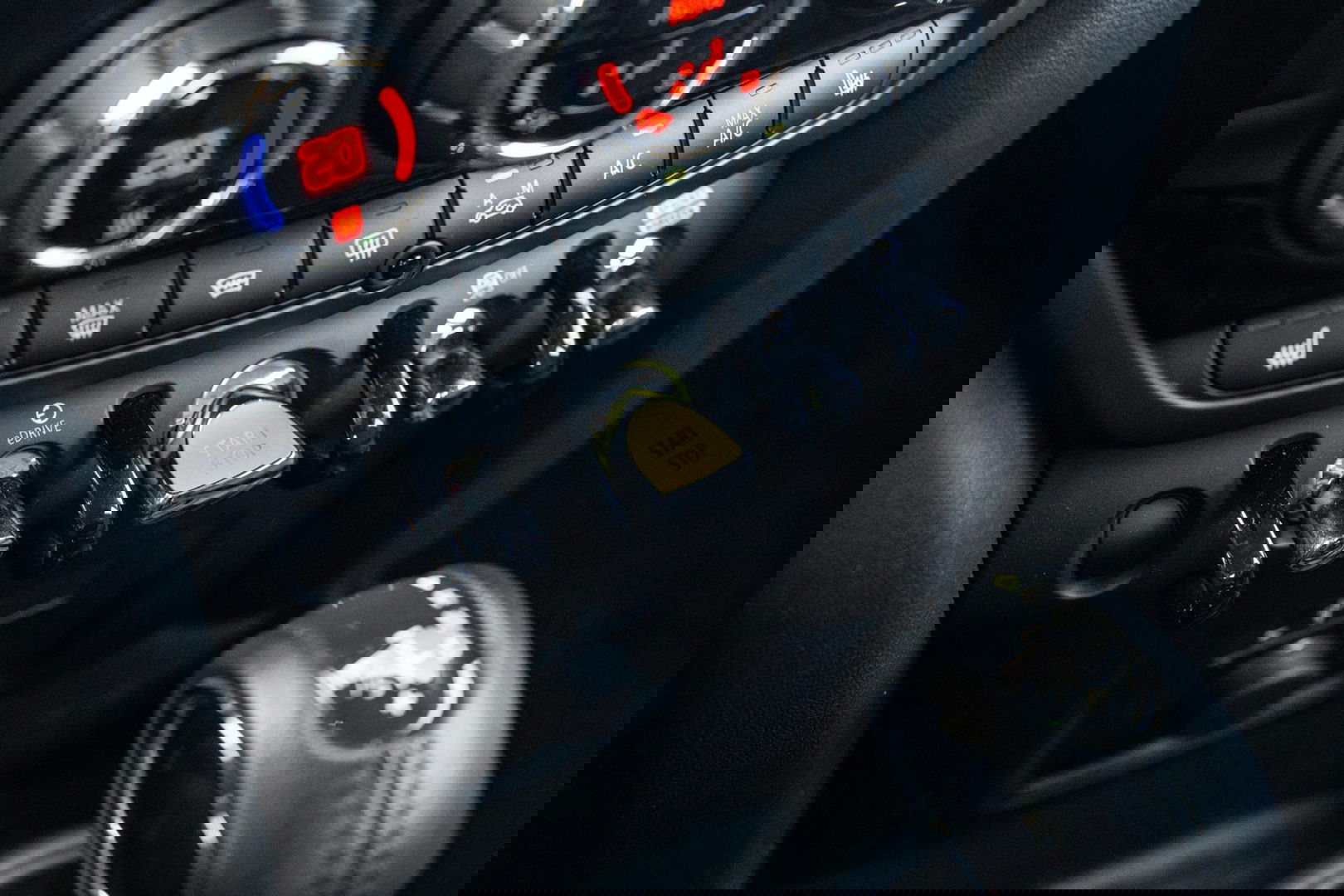 MINI Countryman Mini 1.5 Cooper S E ALL4 Essential CAMERA / NAVI / CARPLAY / AIRCO / ZWART / STOELVERWARMING