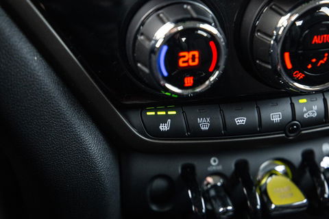 MINI Countryman Mini 1.5 Cooper S E ALL4 Essential CAMERA / NAVI / CARPLAY / AIRCO / ZWART / STOELVERWARMING