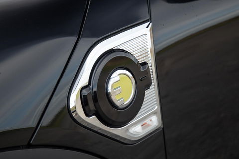 MINI Countryman Mini 1.5 Cooper S E ALL4 Essential CAMERA / NAVI / CARPLAY / AIRCO / ZWART / STOELVERWARMING