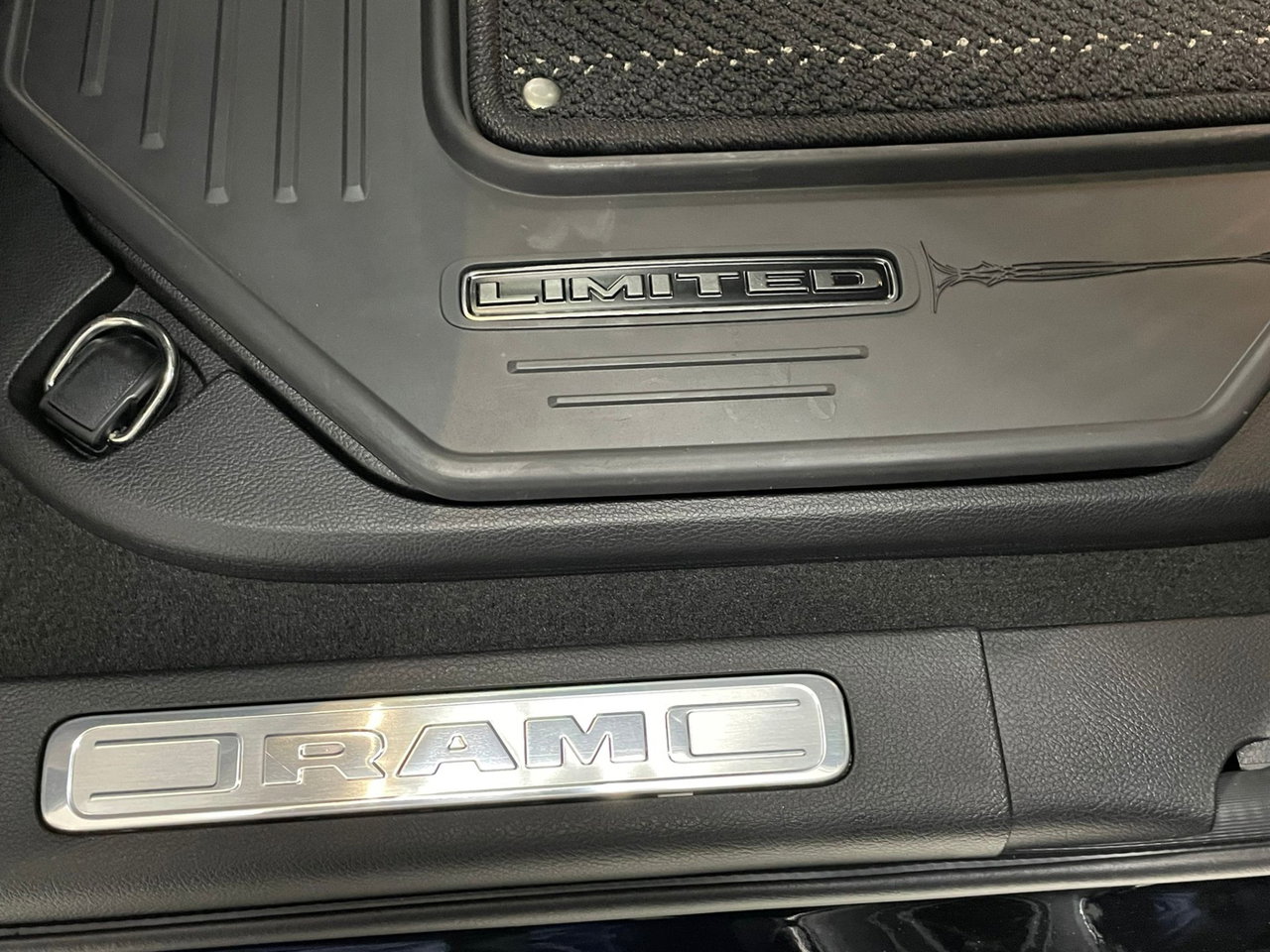 Dodge Ram Pick-Up