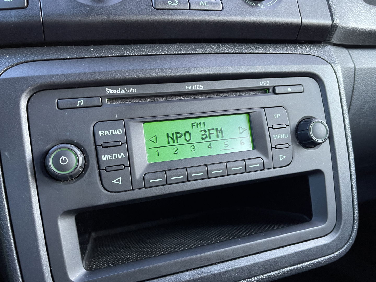 Škoda Fabia Combi 1.2-12V Fresh | Origineel Nederlands | NAP | Airconditioning | Radio\Cd | Centrale Vergrendeling |