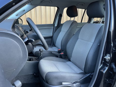 Škoda Fabia Combi 1.2-12V Fresh | Origineel Nederlands | NAP | Airconditioning | Radio\Cd | Centrale Vergrendeling |