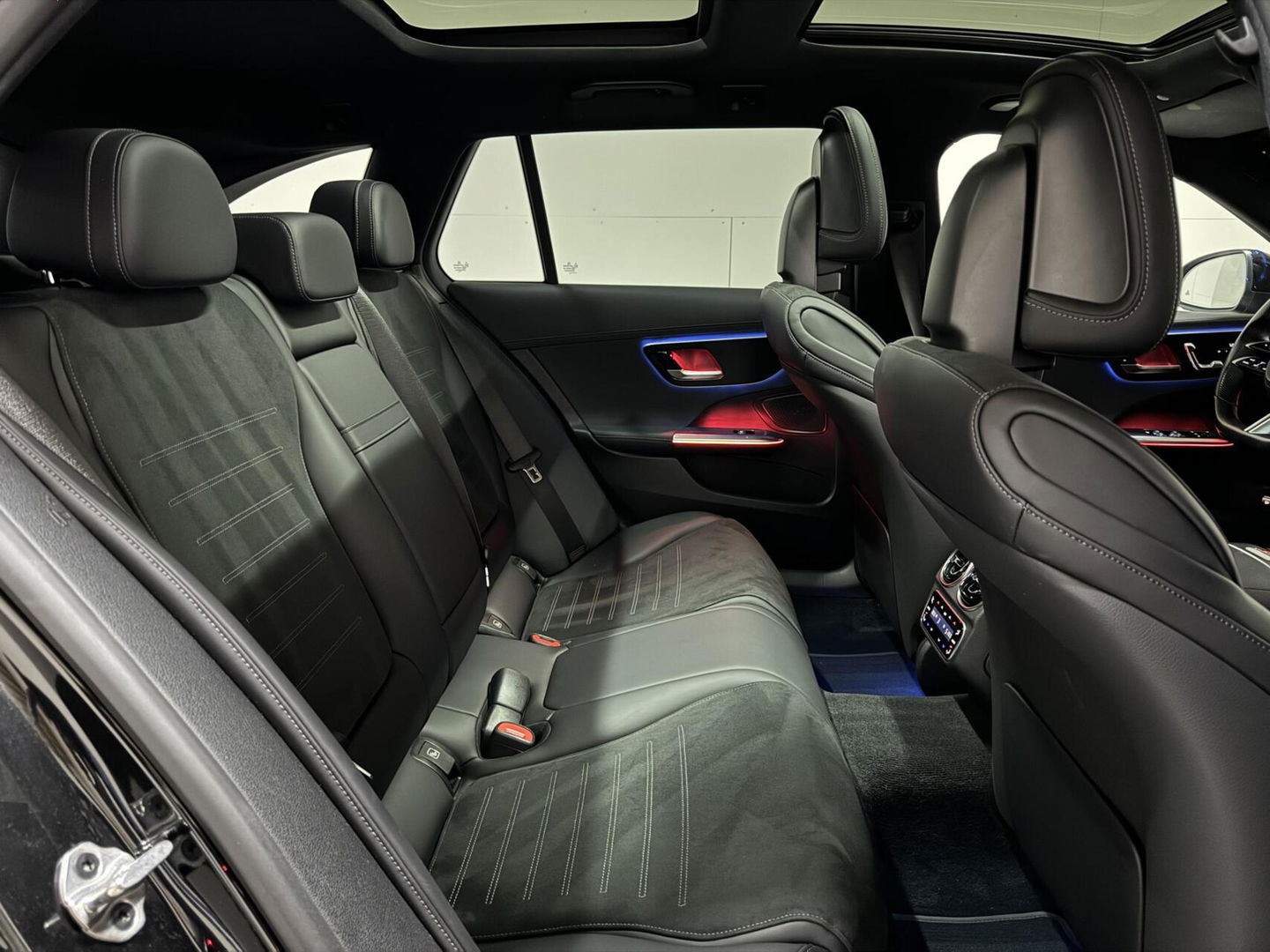 Mercedes-Benz C-Klasse Estate 200 AMG Pano Laser HUD 360° Sfeer Trekh NAP