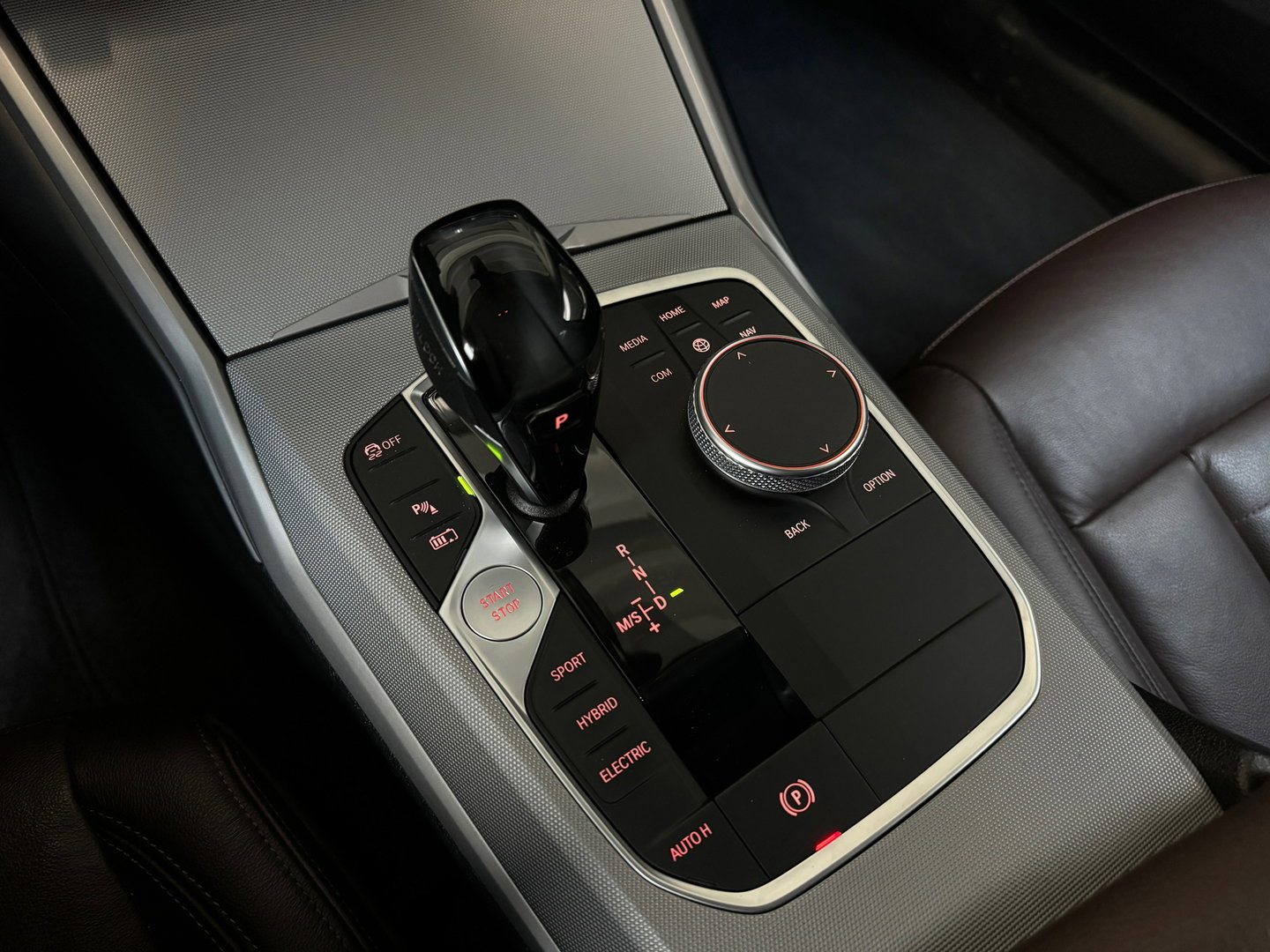 BMW 3-serie 330e High Executive Leder|CarPlay|NL Auto|NAP