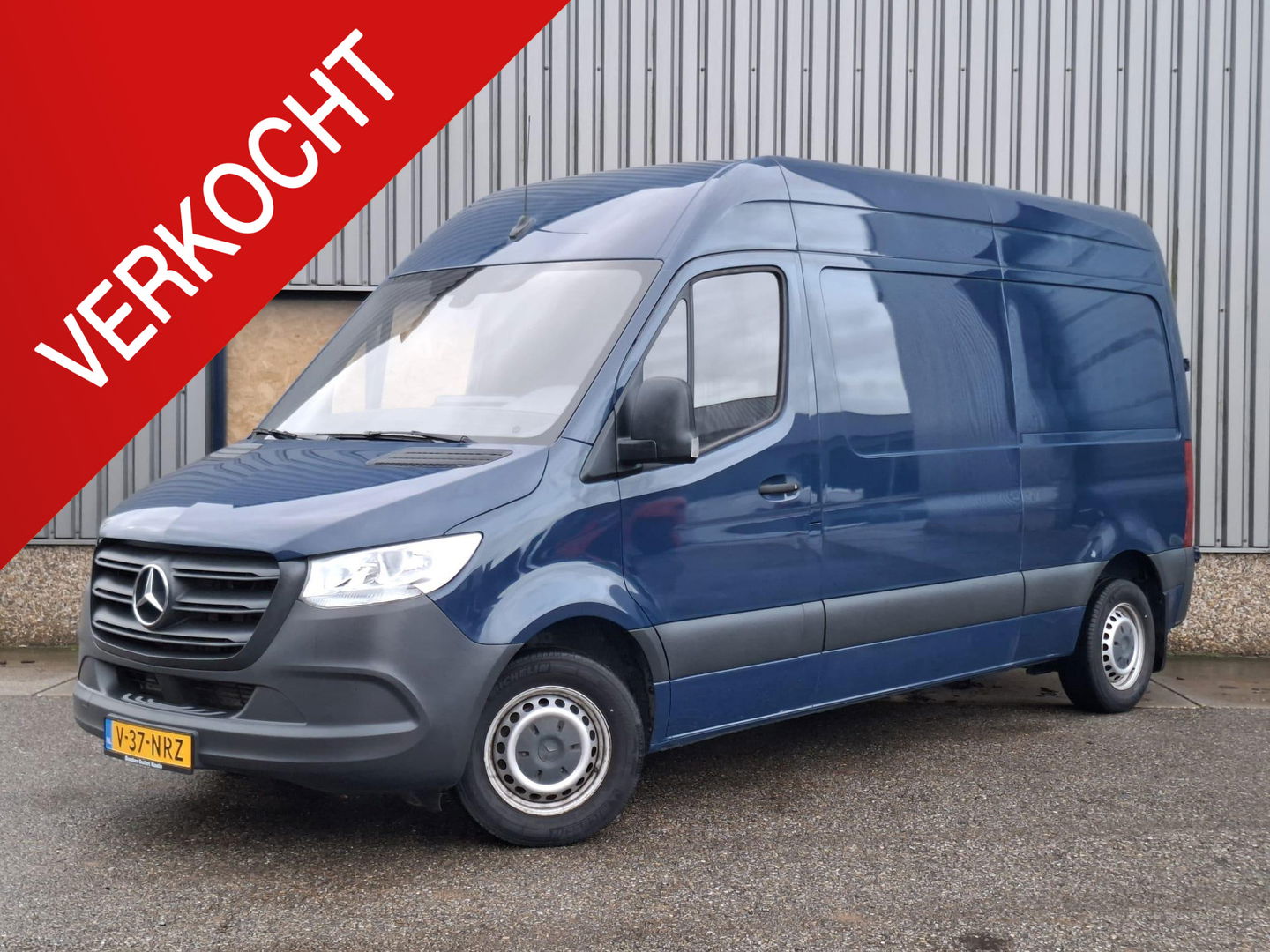 Mercedes-Benz Sprinter 311 CDI GB L2 FWD Functional 3.5T / AIRCO / CAMERA / 3 ZITS / DEALER ONDERHOUDEN / NAVI