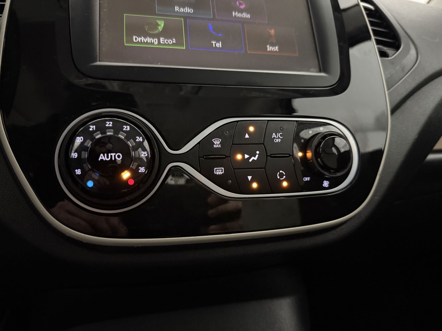 Renault Captur 0.9 TCe Limited | Clima | Cruise | LED | Keyless | Parkeersens.