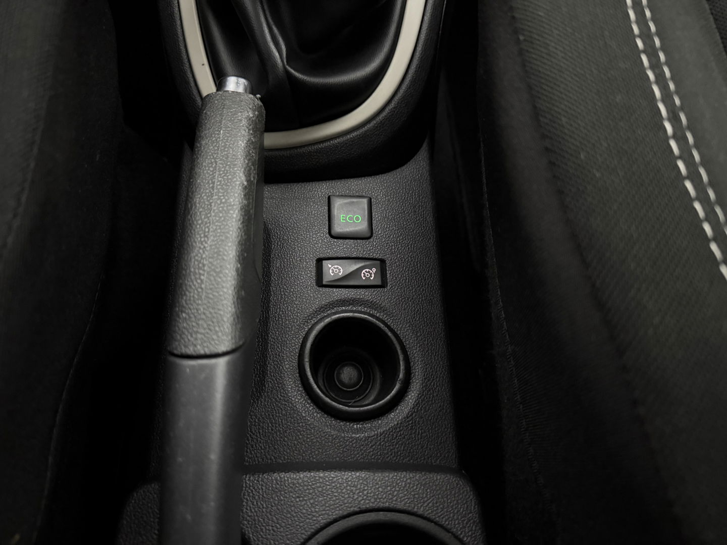 Renault Captur 0.9 TCe Limited | Clima | Cruise | LED | Keyless | Parkeersens.