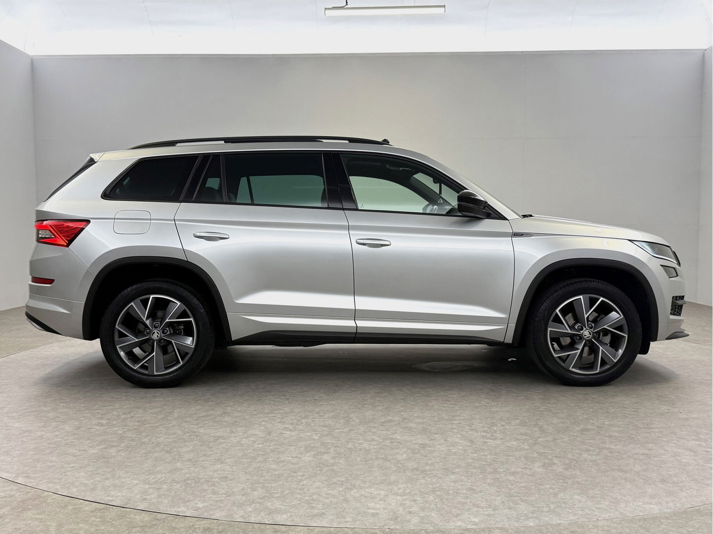 Škoda Kodiaq 1.5 TSI 150PK Sportline Business 7p | Pano | Sfeer | Virtual | Carplay | Trekh. | Camera | Memory | Stoel/stuurverw. | Adap. Cruise | NAP