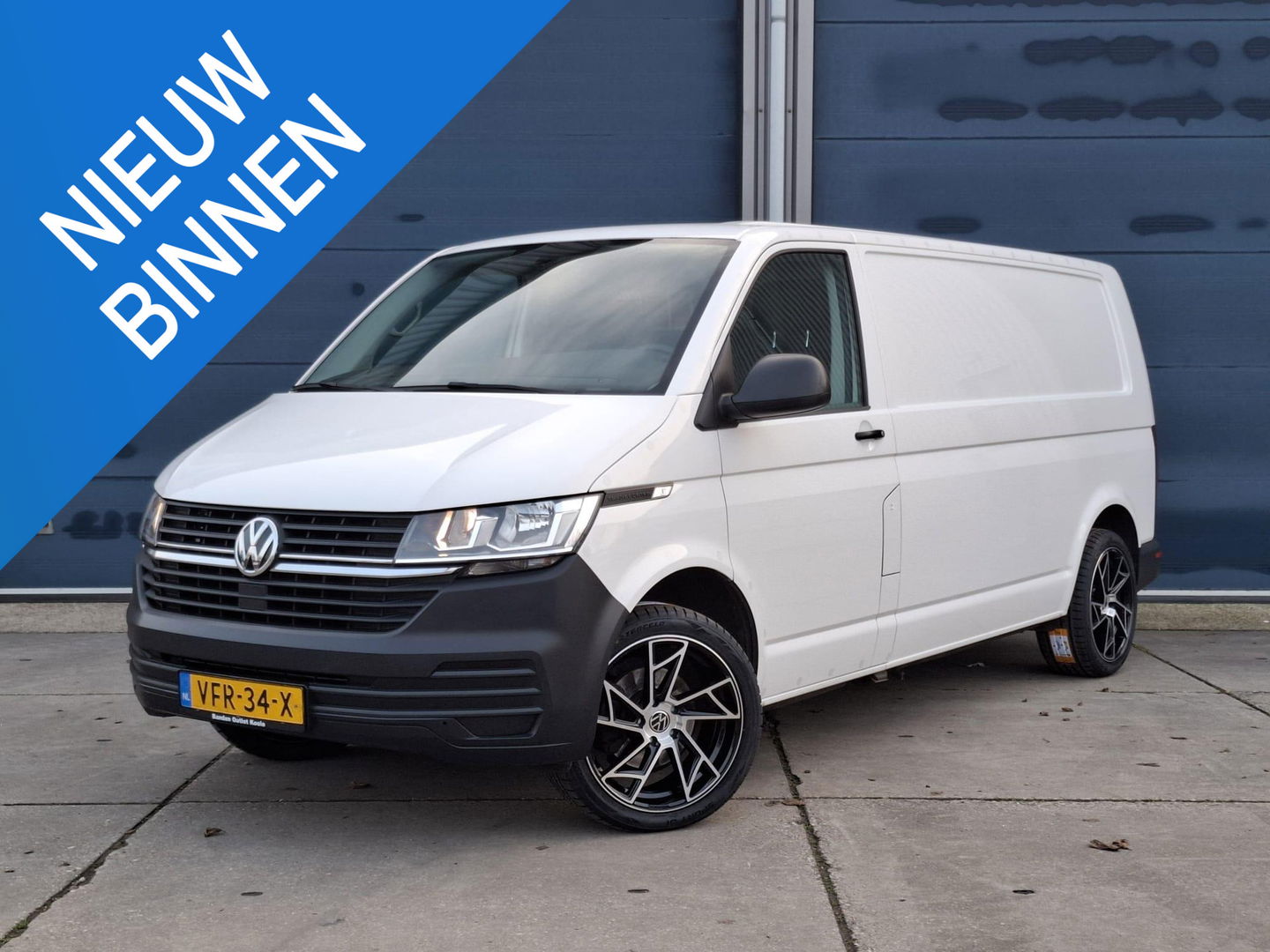 Volkswagen Transporter 2.0 TDI L2H1 30 Comfortline AIRCO / CRUISE CONTROLE / EURO 6