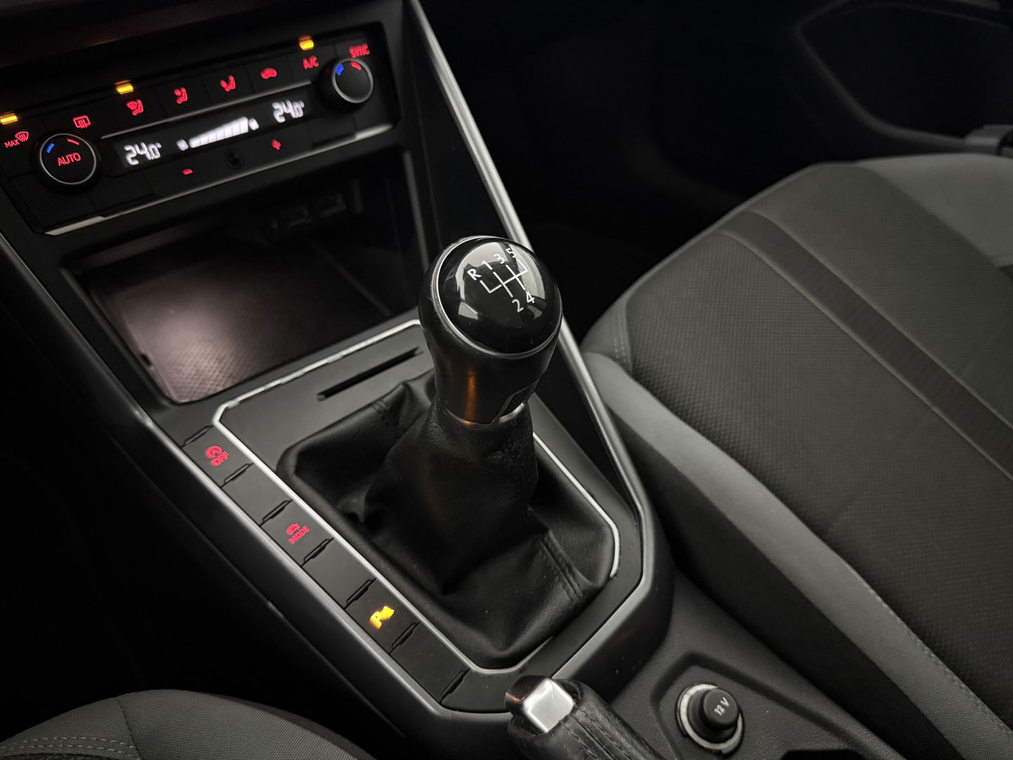 Volkswagen Polo 1.0 TSI Highline | Carplay | Adap. Cruise | Clima | LED | Parkeersens. | NAP