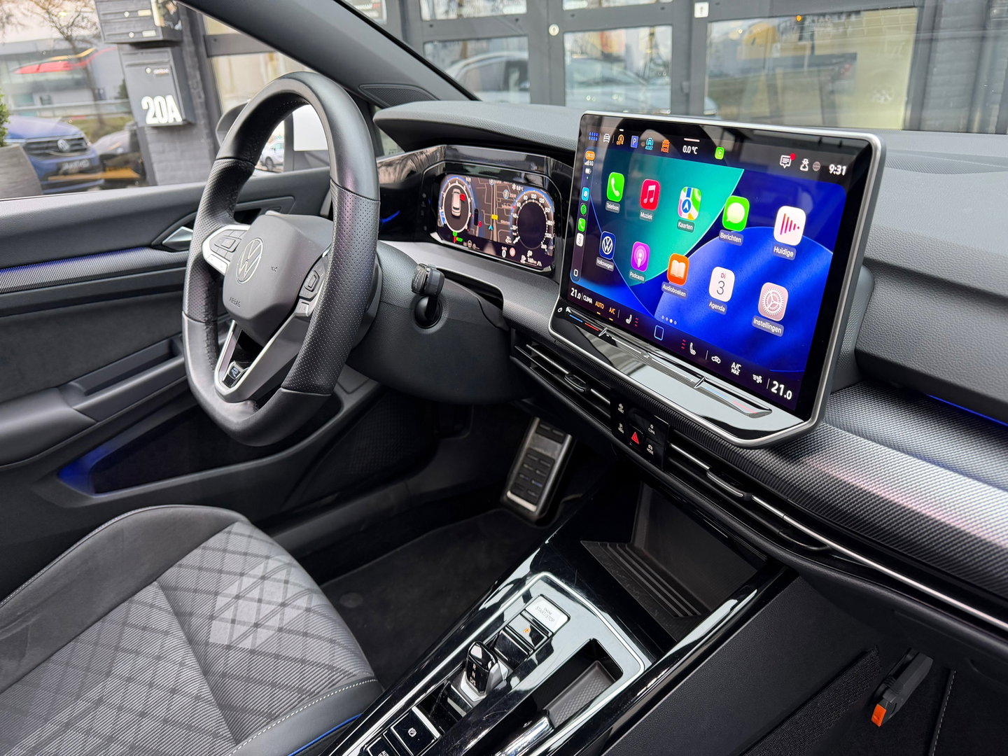 Volkswagen Golf 1.5 eTSI R-Line Edition NL-Auto|CameraIQ-Lights|Carplay|Keyless