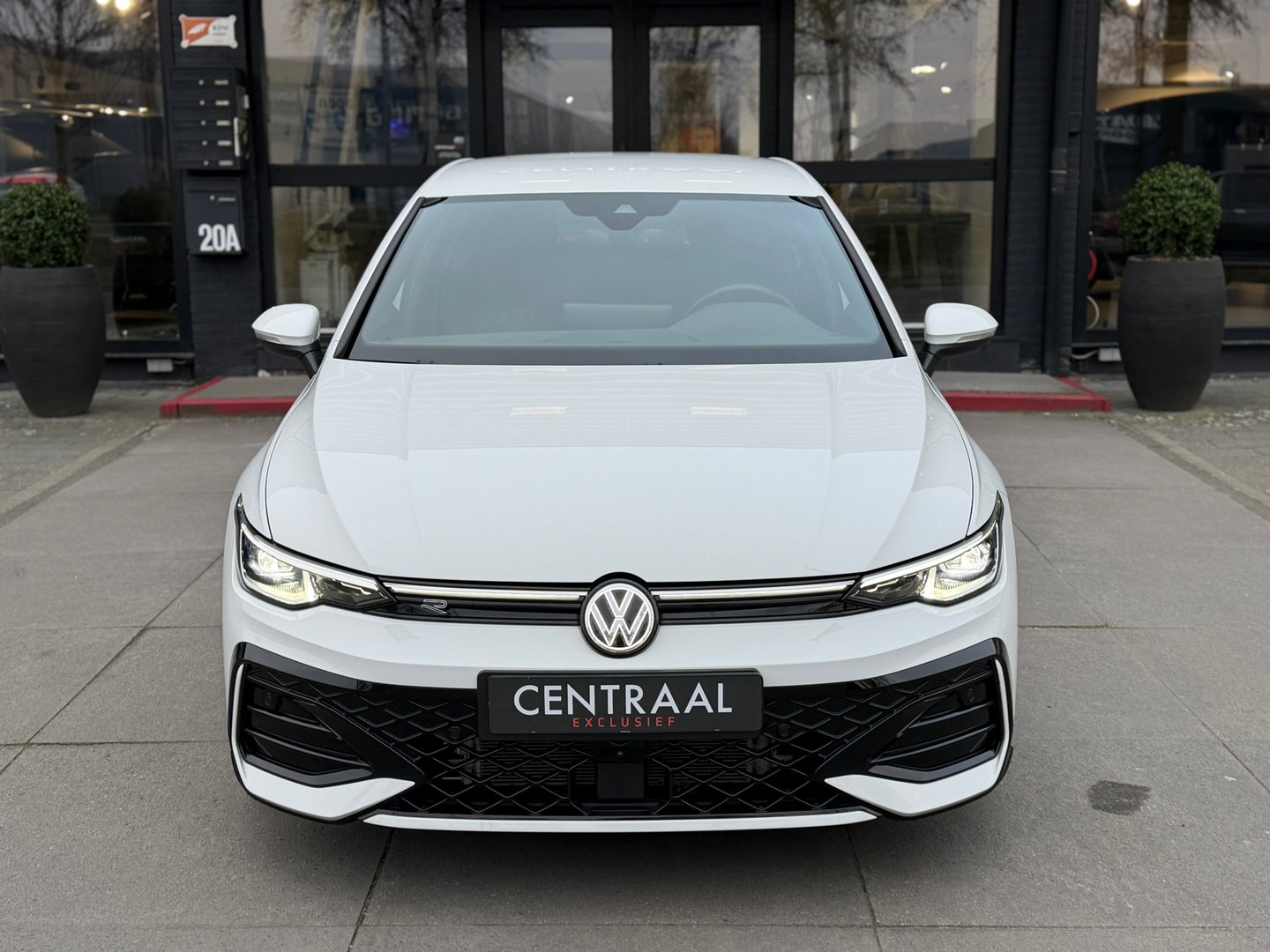 Volkswagen Golf 1.5 eTSI R-Line Edition NL-Auto|CameraIQ-Lights|Carplay|Keyless