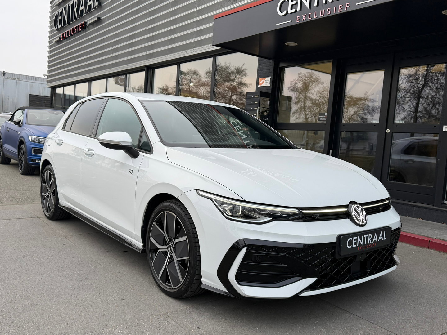 Volkswagen Golf 1.5 eTSI R-Line Edition NL-Auto|CameraIQ-Lights|Carplay|Keyless