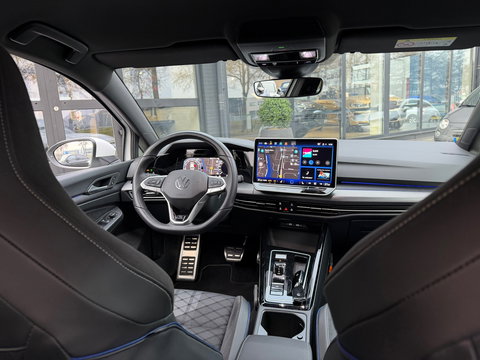 Volkswagen Golf 1.5 eTSI R-Line Edition NL-Auto|CameraIQ-Lights|Carplay|Keyless