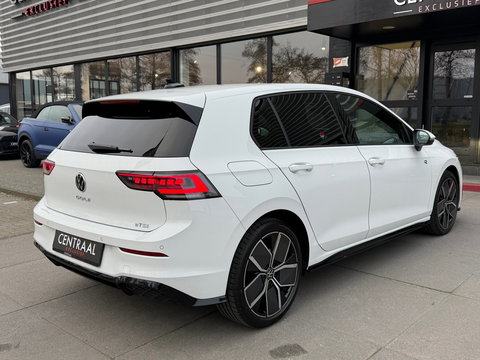 Volkswagen Golf 1.5 eTSI R-Line Edition NL-Auto|CameraIQ-Lights|Carplay|Keyless