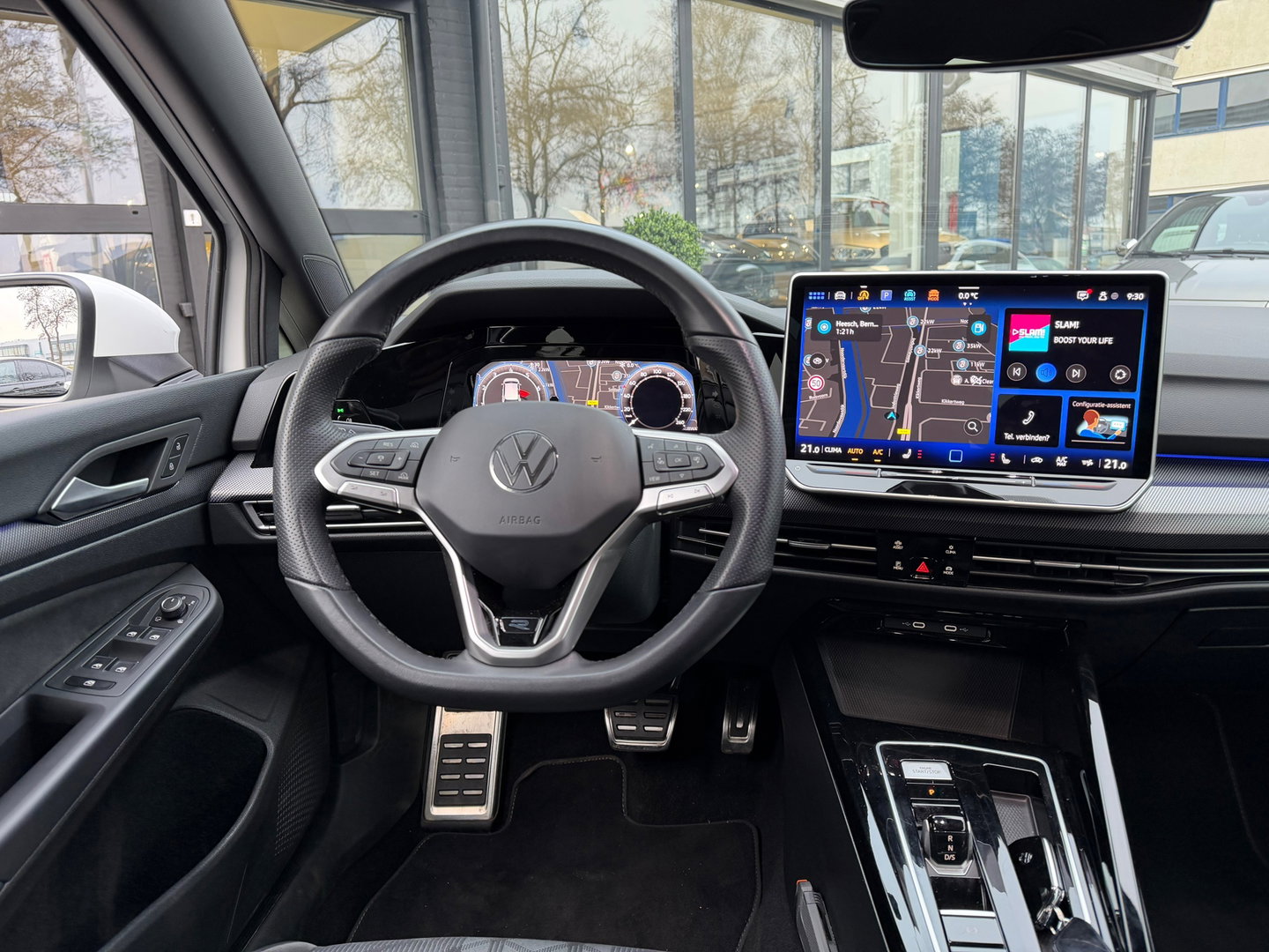 Volkswagen Golf 1.5 eTSI R-Line Edition NL-Auto|CameraIQ-Lights|Carplay|Keyless