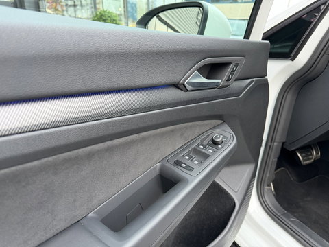 Volkswagen Golf 1.5 eTSI R-Line Edition NL-Auto|CameraIQ-Lights|Carplay|Keyless