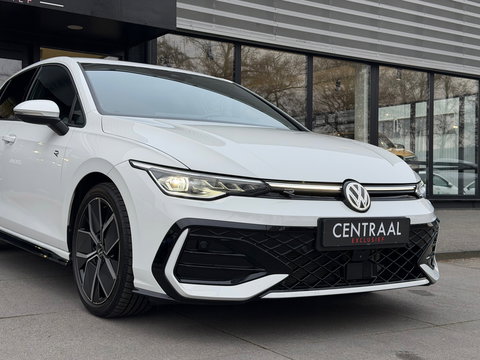 Volkswagen Golf 1.5 eTSI R-Line Edition NL-Auto|CameraIQ-Lights|Carplay|Keyless