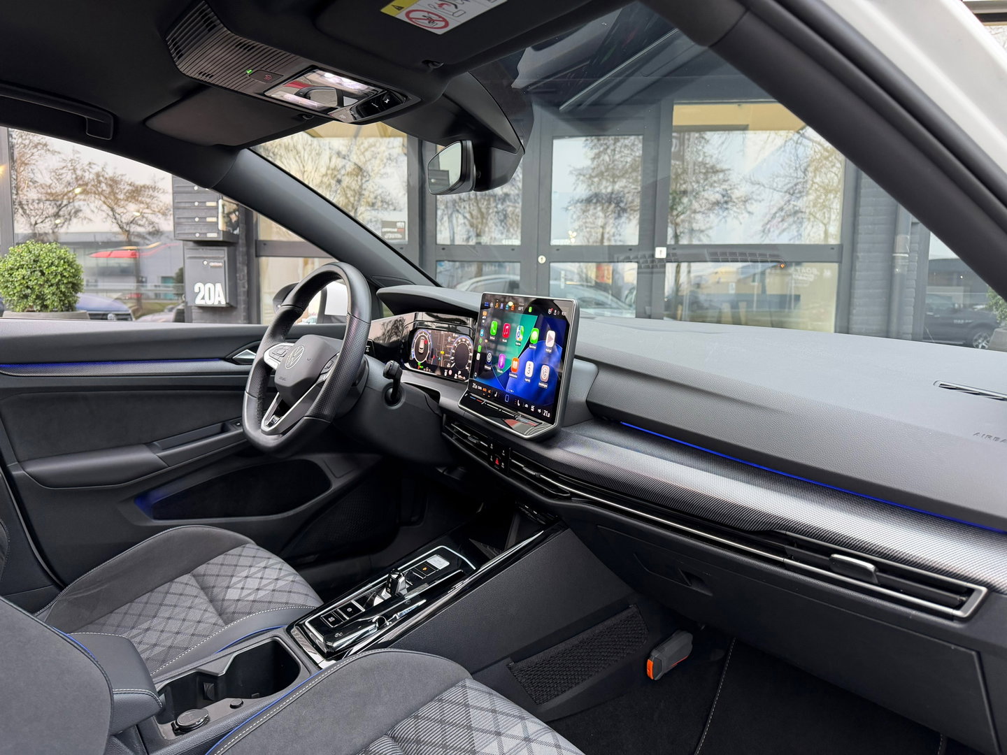 Volkswagen Golf 1.5 eTSI R-Line Edition NL-Auto|CameraIQ-Lights|Carplay|Keyless