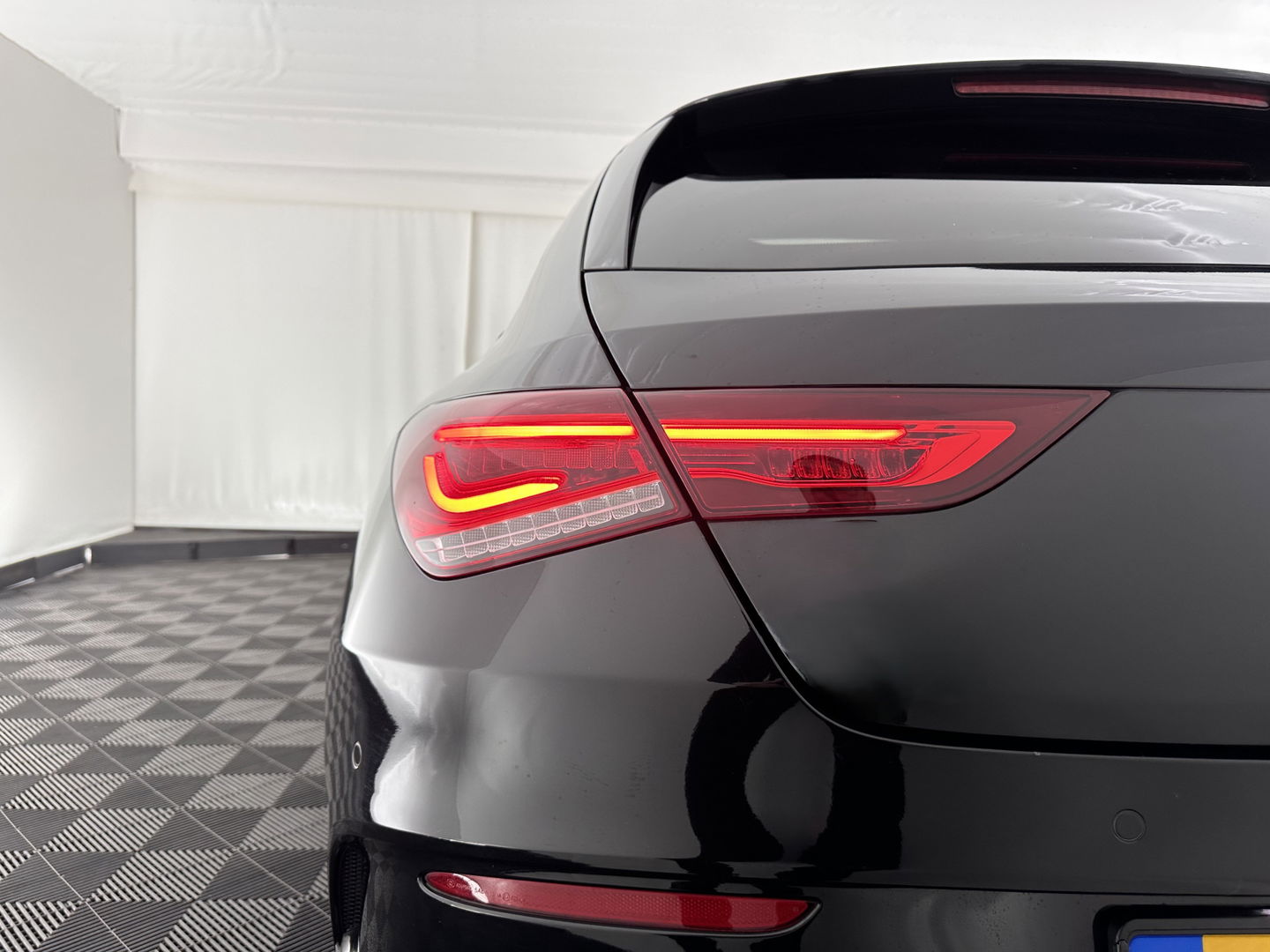 Mercedes-Benz CLA-Klasse Shooting Brake 250 e AMG Limited Business Solution ( Plug-in ) (INCL-BTW) *PANO | LEATHER-MICROFIBRE | FULL-LED | AMBIENTLIGHT | BLINDSPOT | HEATED-SPORTSEATS | WIDESCREEN-DIGICOCKPIT | DAB+ | NAVI-FULLMAP | CAMERA | PRIVACYGLASS |  18''ALU*