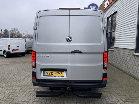 Volkswagen Crafter 30 2.0 TDI L3H2 Comfortline ( voorheen L2H1 ) / euro 6 / bpm vrij / lease vanaf € 358 / vaste prijs rijklaar € 21.950 ex btw / zilver metallic / airco / cruise / navi / pdc voor en achter