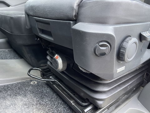 Volkswagen Crafter 30 2.0 TDI L3H2 Comfortline ( voorheen L2H1 ) / euro 6 / bpm vrij / lease vanaf € 358 / vaste prijs rijklaar € 21.950 ex btw / zilver metallic / airco / cruise / navi / pdc voor en achter