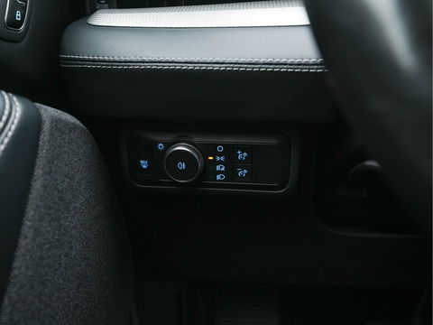 Ford Mustang Mach-E RWD 75 kWh (3-Fase-11 kW) {SOH-90%} (INCL-BTW) Aut.*LEATHER | FULL-LED | DAB | DIGI-COCKPIT | KEYLESS | NAVI-FULLMAP | CARPLAY | HEATED-COMFORTSEATS | TOPVIEW |  ADAPTIVE-CRUISE | PRIVACY-GLASS | 18'' ALU*