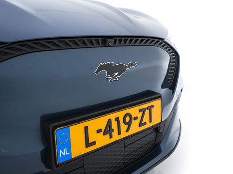 Ford Mustang Mach-E RWD 75 kWh (3-Fase-11 kW) {SOH-90%} (INCL-BTW) Aut.*LEATHER | FULL-LED | DAB | DIGI-COCKPIT | KEYLESS | NAVI-FULLMAP | CARPLAY | HEATED-COMFORTSEATS | TOPVIEW |  ADAPTIVE-CRUISE | PRIVACY-GLASS | 18'' ALU*