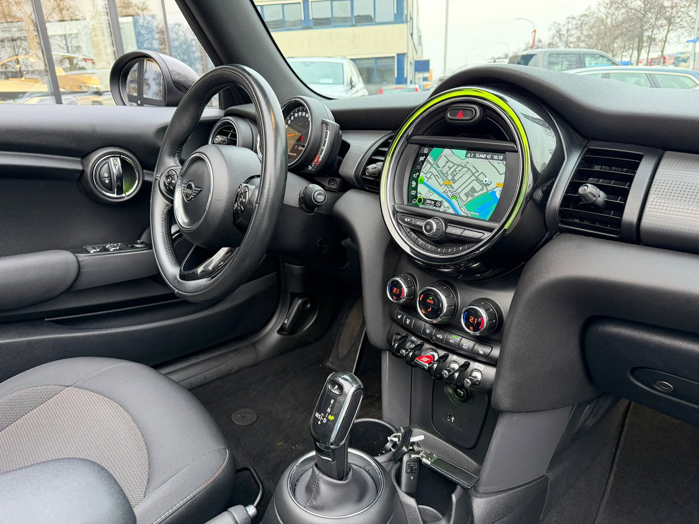 MINI Cabrio 1.5 Cooper Salt 136PK|Navi|Carplay|CruiseC| Ambienteverlichting