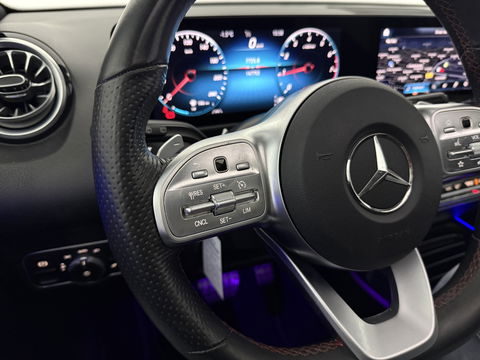 Mercedes-Benz GLB 200 Business AMG | Pano | Sfeer | Camera | Carplay | Virtual | Trekhaak | Cruise | NAP