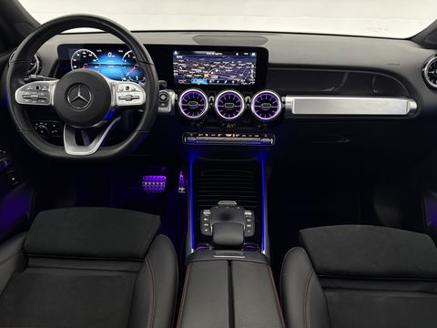 Mercedes-Benz GLB 200 Business AMG | Pano | Sfeer | Camera | Carplay | Virtual | Trekhaak | Cruise | NAP
