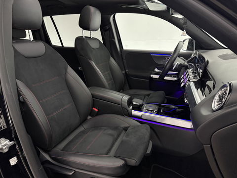 Mercedes-Benz GLB 200 Business AMG | Pano | Sfeer | Camera | Carplay | Virtual | Trekhaak | Cruise | NAP