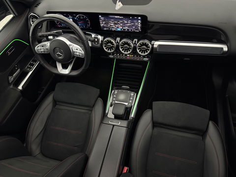 Mercedes-Benz GLB 200 Business AMG | Pano | Sfeer | Camera | Carplay | Virtual | Trekhaak | Cruise | NAP