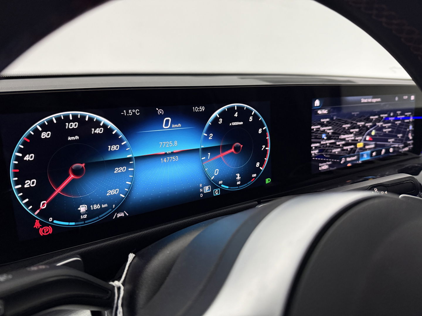 Mercedes-Benz GLB 200 Business AMG | Pano | Sfeer | Camera | Carplay | Virtual | Trekhaak | Cruise | NAP