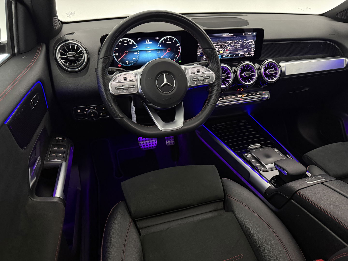 Mercedes-Benz GLB 200 Business AMG | Pano | Sfeer | Camera | Carplay | Virtual | Trekhaak | Cruise | NAP