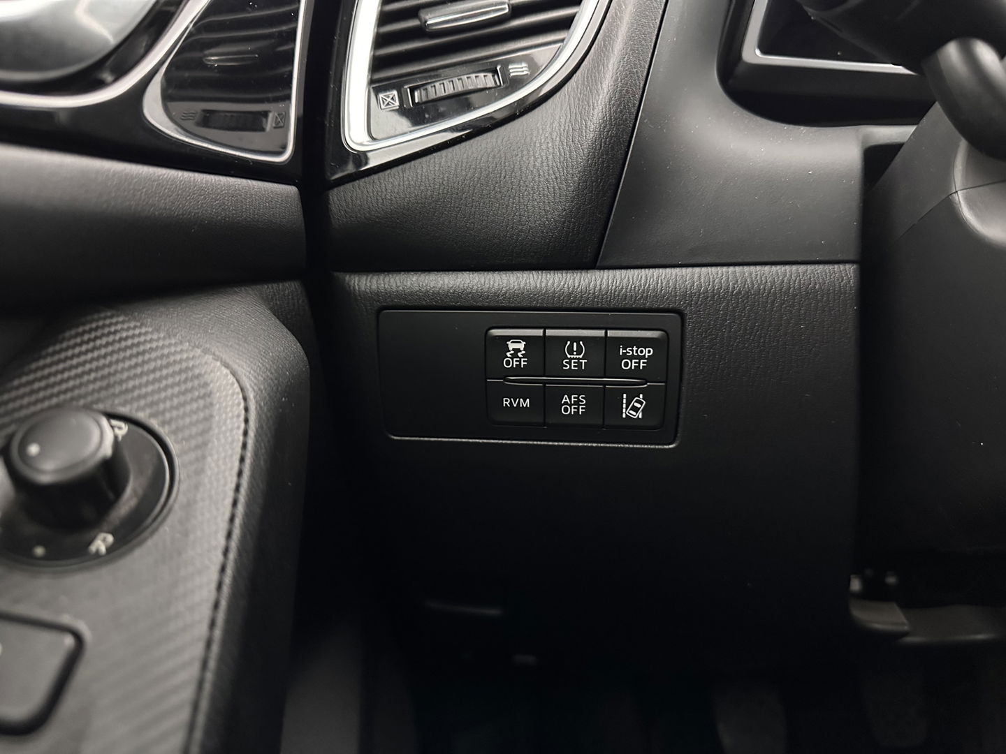 Mazda 3 2.2D Skylease GT *LEATHER | CRUISE | HEATED-COMFORTSEATS | HEAD UP | PRIVACYGLASS | XENON | TOWBAR | LANE-ASSIST |  18"ALU*