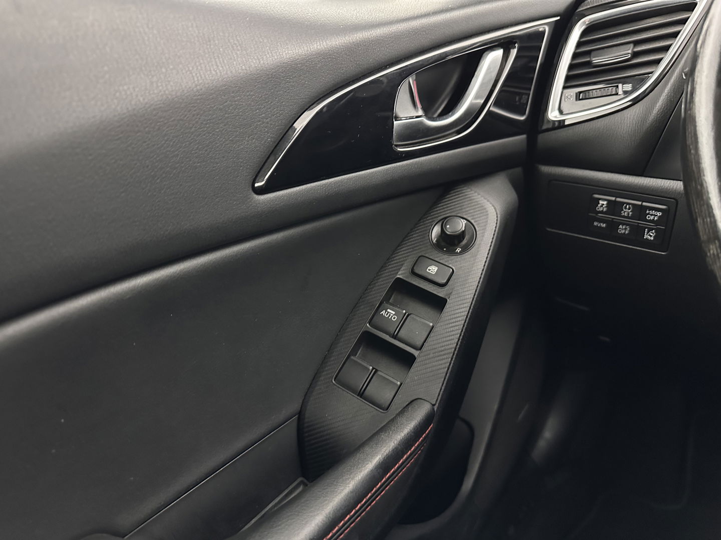 Mazda 3 2.2D Skylease GT *LEATHER | CRUISE | HEATED-COMFORTSEATS | HEAD UP | PRIVACYGLASS | XENON | TOWBAR | LANE-ASSIST |  18"ALU*