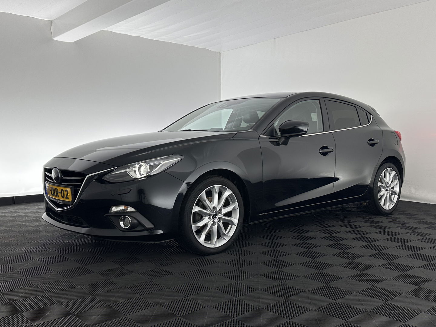 Mazda 3 2.2D Skylease GT *LEATHER | CRUISE | HEATED-COMFORTSEATS | HEAD UP | PRIVACYGLASS | XENON | TOWBAR | LANE-ASSIST |  18"ALU*