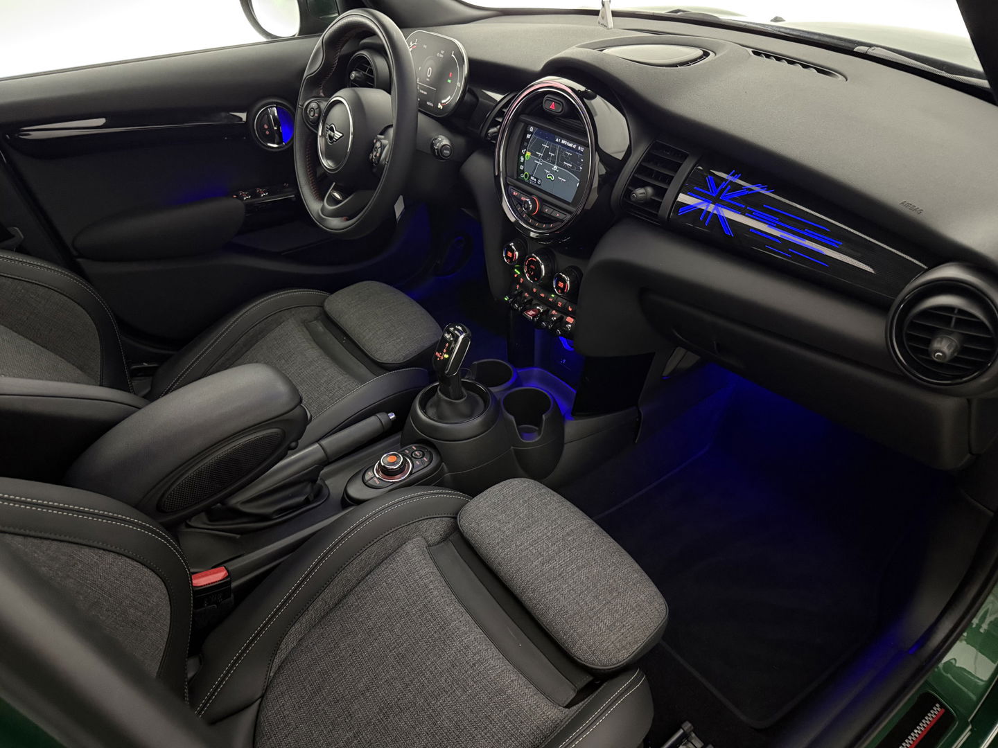 MINI Cooper 1.5 Cooper JCW | Pano | Virtual | Sfeer | Carplay | Cruise | Stoelverw. | Navi | Parkeersens.