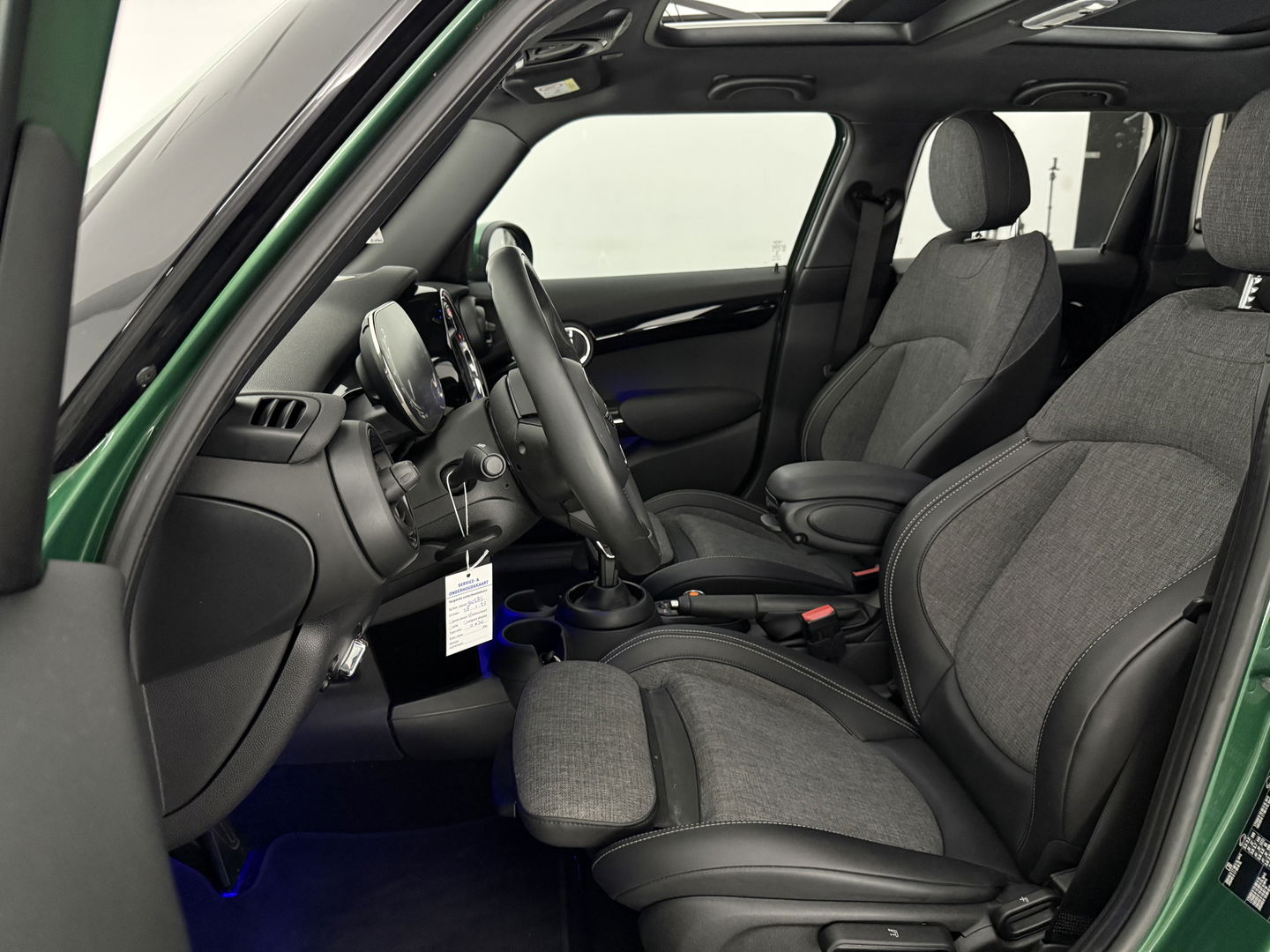 MINI Cooper 1.5 Cooper JCW | Pano | Virtual | Sfeer | Carplay | Cruise | Stoelverw. | Navi | Parkeersens.