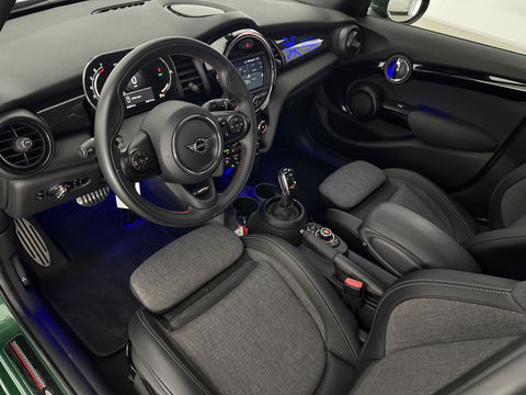 MINI Cooper 1.5 Cooper JCW | Pano | Virtual | Sfeer | Carplay | Cruise | Stoelverw. | Navi | Parkeersens.