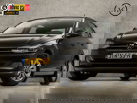 Volkswagen Polo - 1.0 TSI Sportline Automaat (GROOT NAVI, ADAPTIVE CRUISE, PARKEERSENSOREN, SPORTSTOELEN, LM VELGEN, ARMSTEUN, NIEUWSTAAT)